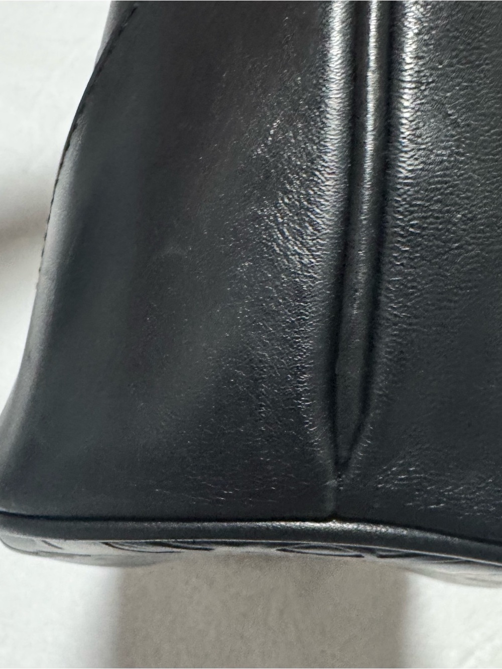 Saint Laurent Black Embossed Logo Shoulder Bag - Picture 3 of 12